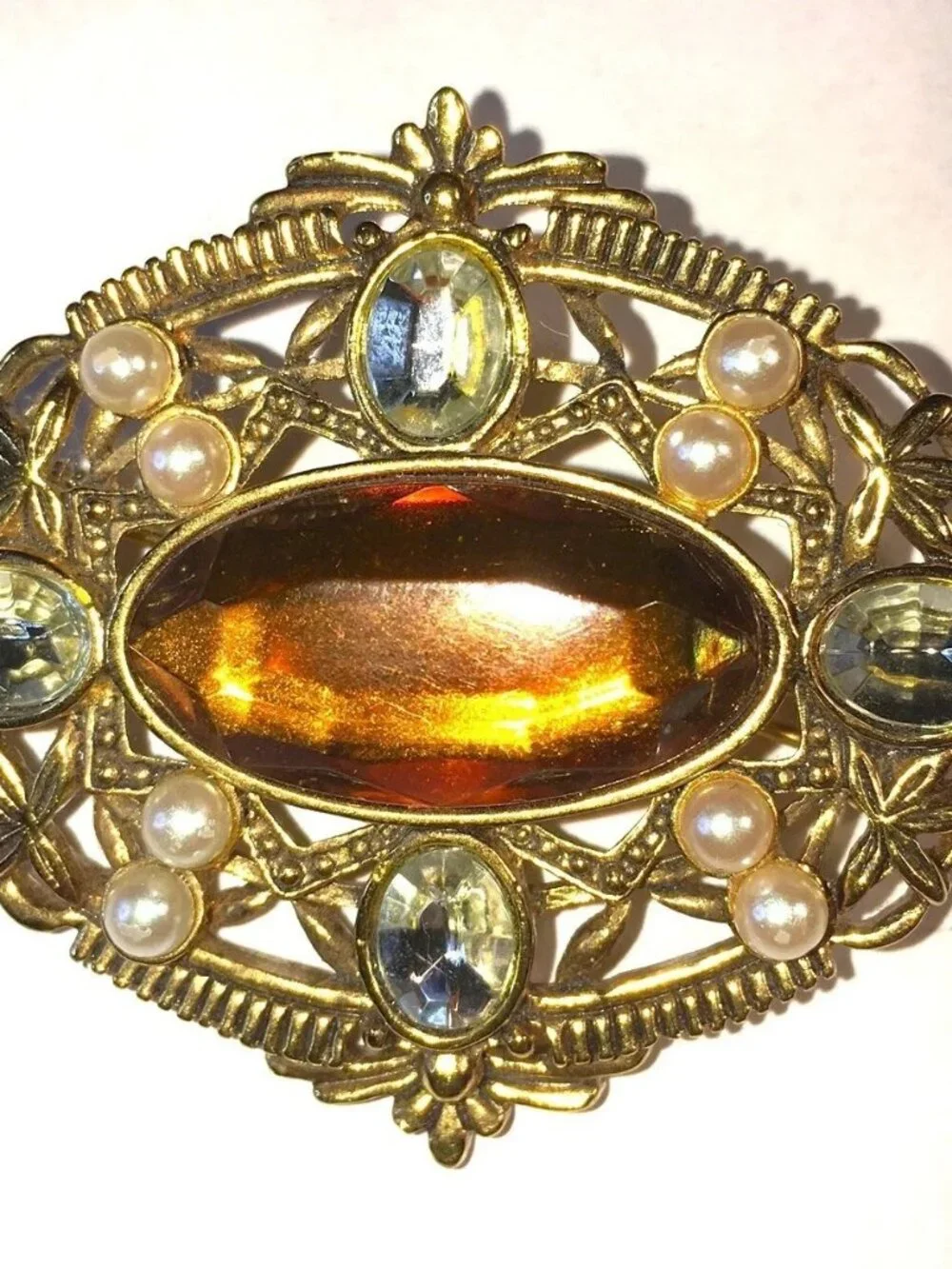 VINTAGE AVON FILIGREE FANTASY PIN PENDANT AMBER PEARLS CRYSTALS 1995